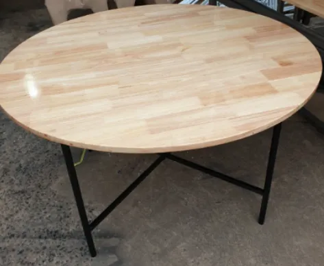 โต๊ะพับกลมขาแยก หน้าไม้ยางพาราประสาน เกรด A ไร้ตาไม้