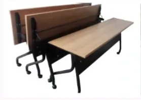 โต๊ะพับ มีล้อเลื่อน มีบังตาด้านหน้าเหล็ก.webp