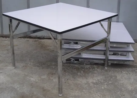โต๊ะพับสี่เหลี่ยม หน้าฟอเมก้าขาว / เมลามีนขาว TOP หนา 25 มม. โครงขาเหล็กพับได้