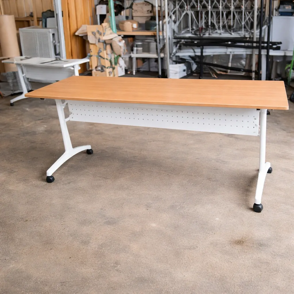 โต๊ะมีล้อ หน้าพับได้เมลามีน ขาเหล็กแปปไข่ 30*60 มม. หนา 1.5 มิลพ่นสี บังตาเหล็ก