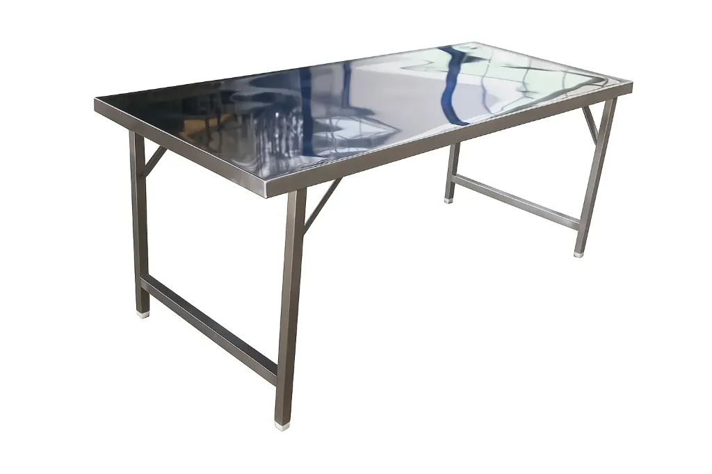 โต๊ะสแตนเลสแท้ เกรด 304 เงา ทนกรด–ด่าง หนา 0.7 มม.